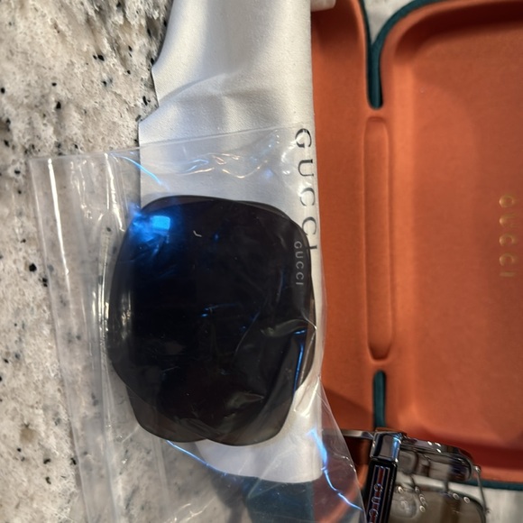 Gucci GG0529S 002 Unisex Sunglasses includes two sets of lenses - Picture 6 of 6